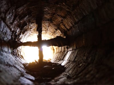 Is-Crawling-Through-Vents-Possible-lowes-air-duct-cleaning-service